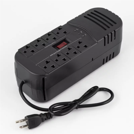 Regulador De Voltaje Tech8110 1200VA 300W 8 Tomas (1080)
